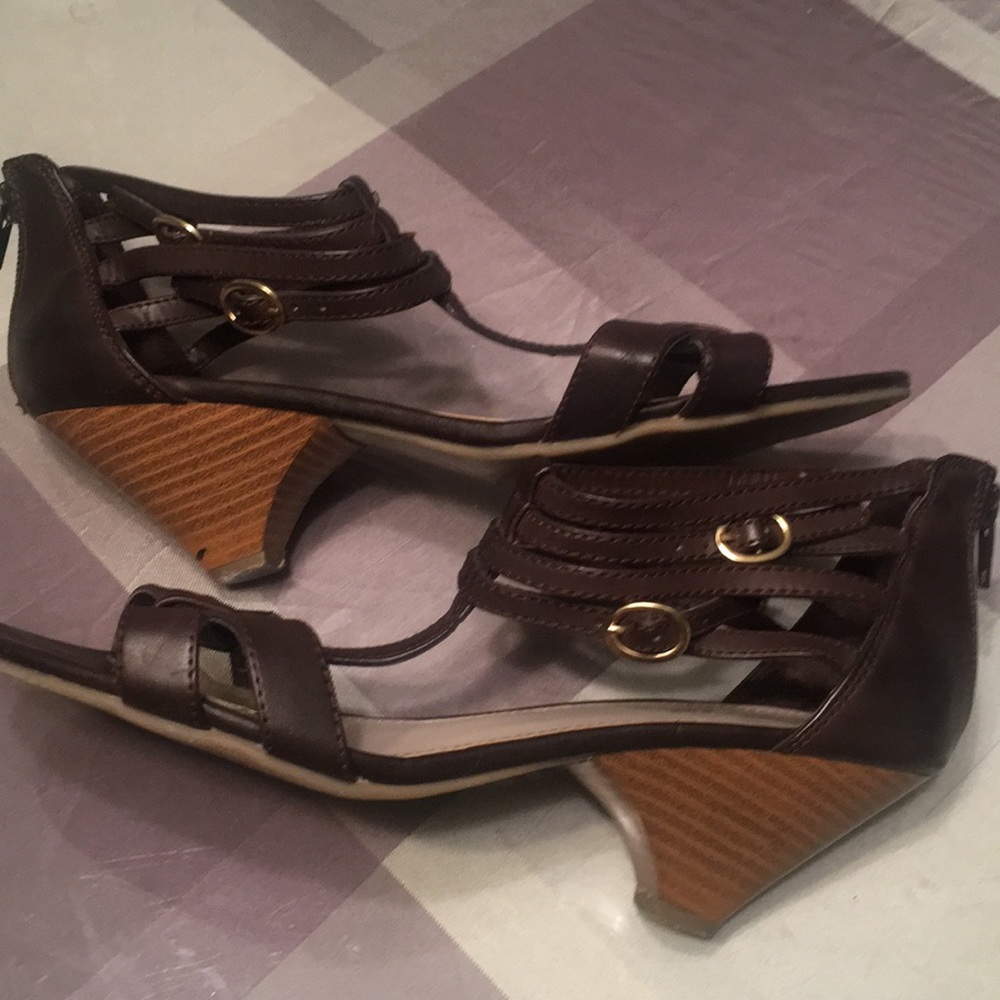 East 5th Brown Sandals - Picture 4 of 6